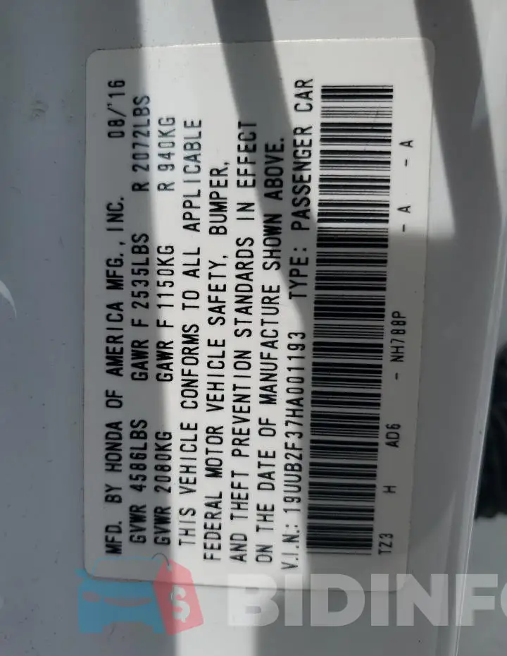 19UUB2F37HA001193 Photo# 12