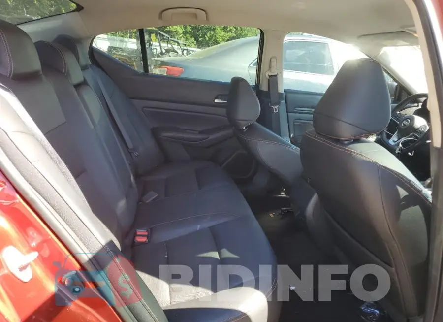 1N4BL4CV8KC115404 Photo# 10