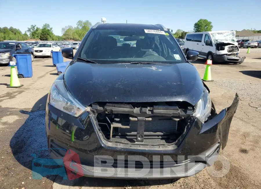 3N1CP5CU2KL559644 Photo# 5