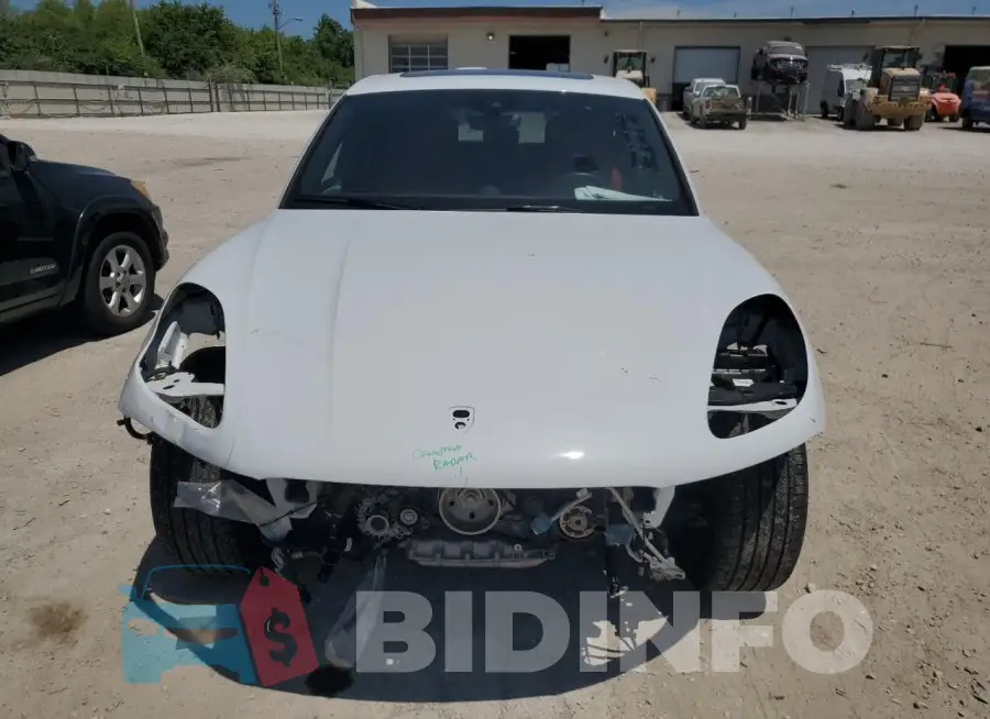 WP1AB2A55MLB36910 Photo# 5