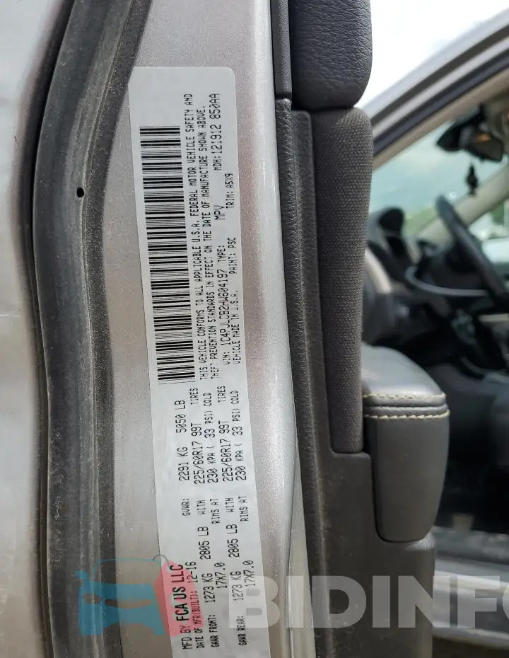 1C4PJLCB2HW604197 Photo# 13