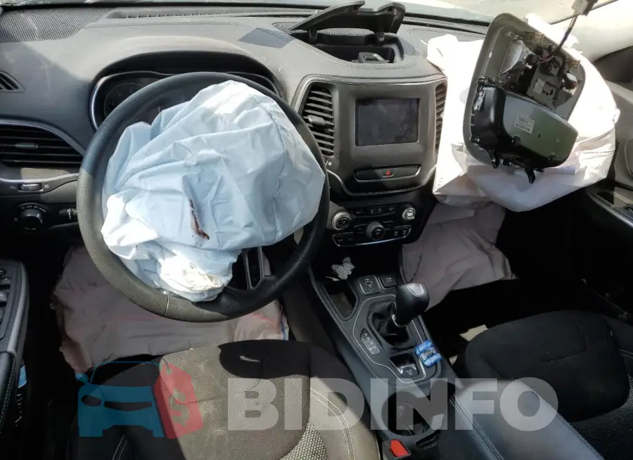 1C4PJLCB8LD528344 Photo# 8
