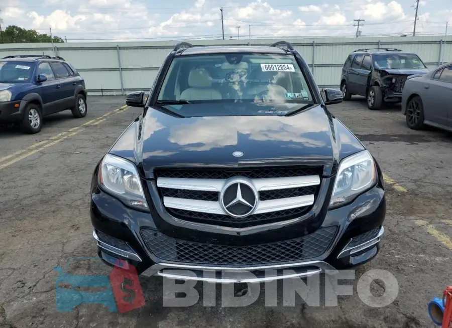 WDCGG8JB1FG364477 Photo# 5