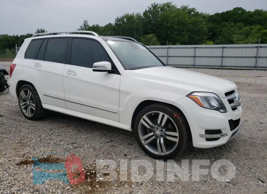 WDCGG8JB8FG394267 Photo# 4