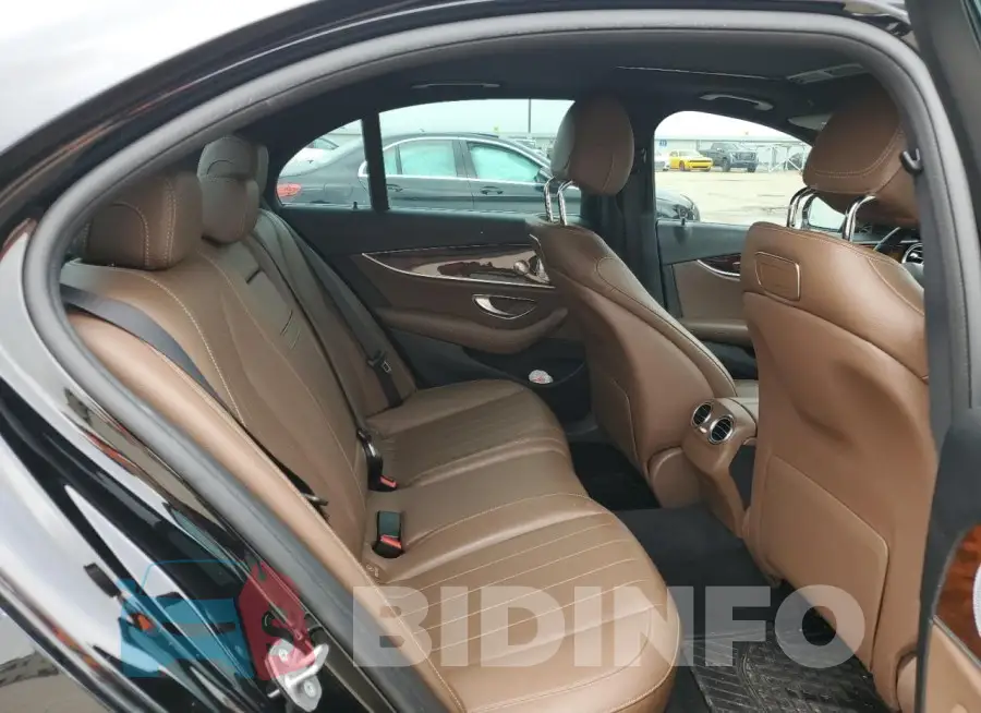 WDDZF4JB3JA451552 Photo# 10