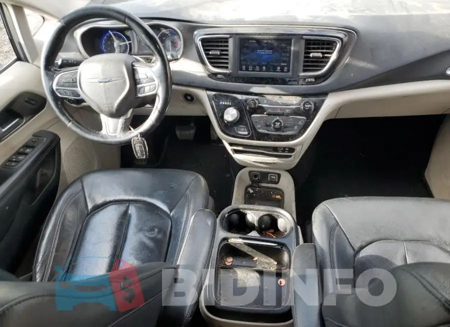 2C4RC1BG4LR128086 Photo# 8