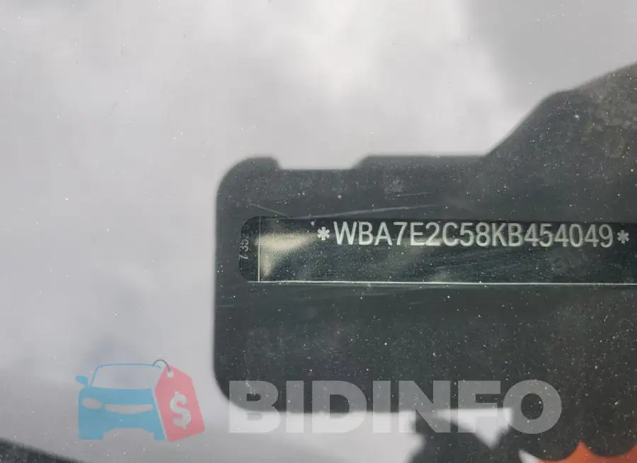 WBA7E2C58KB454049 Photo# 13