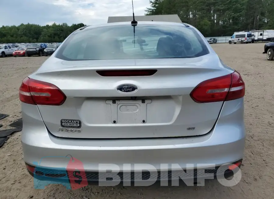 1FADP3F20GL375540 Photo# 6