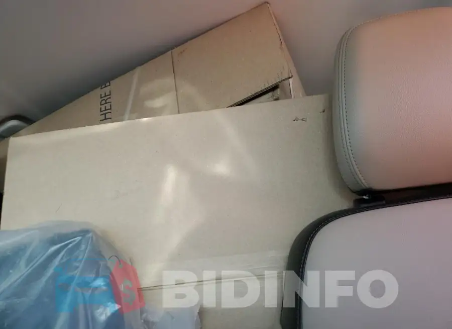 1FMCU9H61NUB68353 Photo# 10