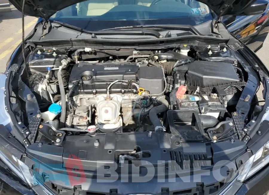 1HGCR2F33HA102125 Photo# 11