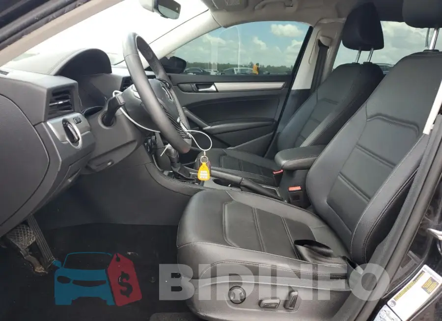 1VWSA7A33MC018002 Photo# 7