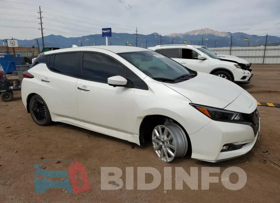1N4CZ1CV9PC562414 Photo# 4
