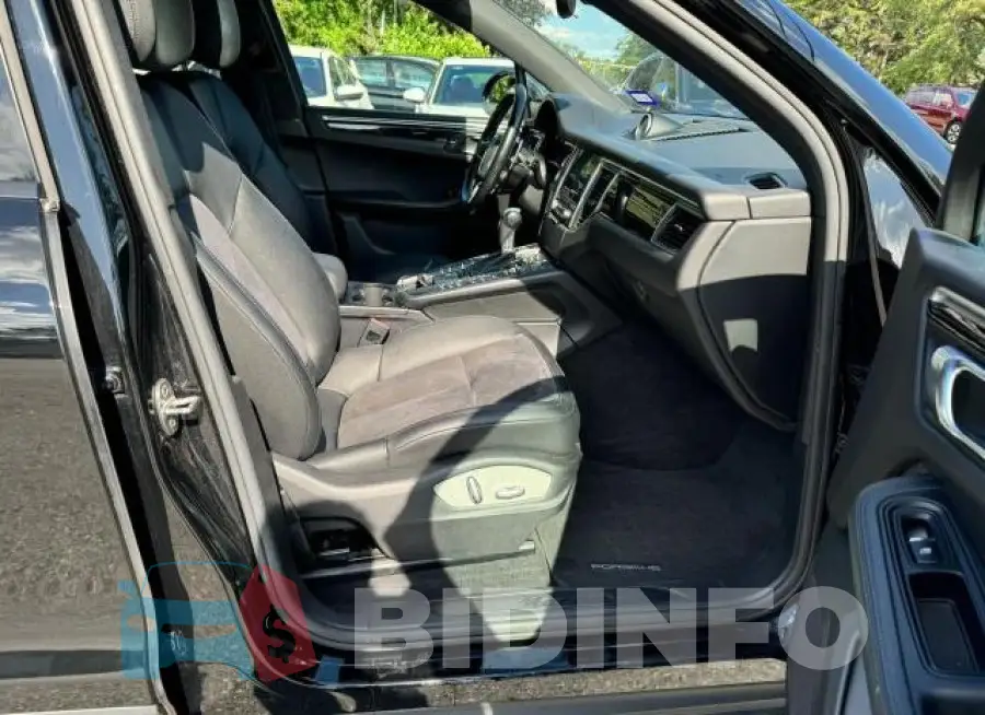 WP1AA2A55JLB14971 Photo# 5