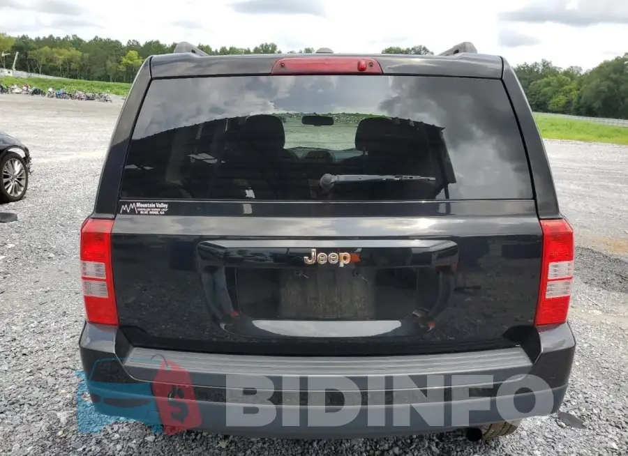 1C4NJPBA9GD678394 Photo# 6