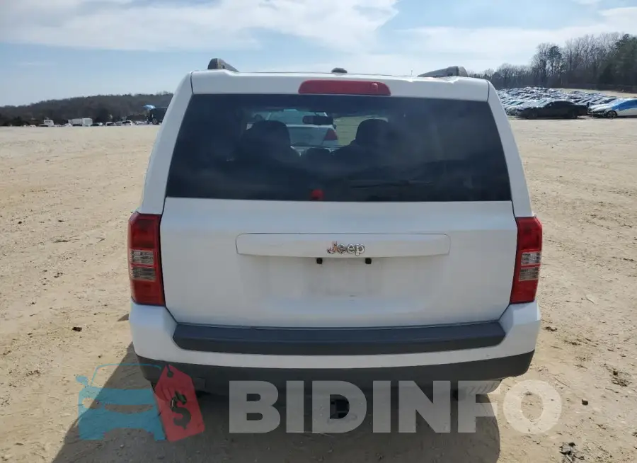 1C4NJPBB9GD659868 Photo# 6