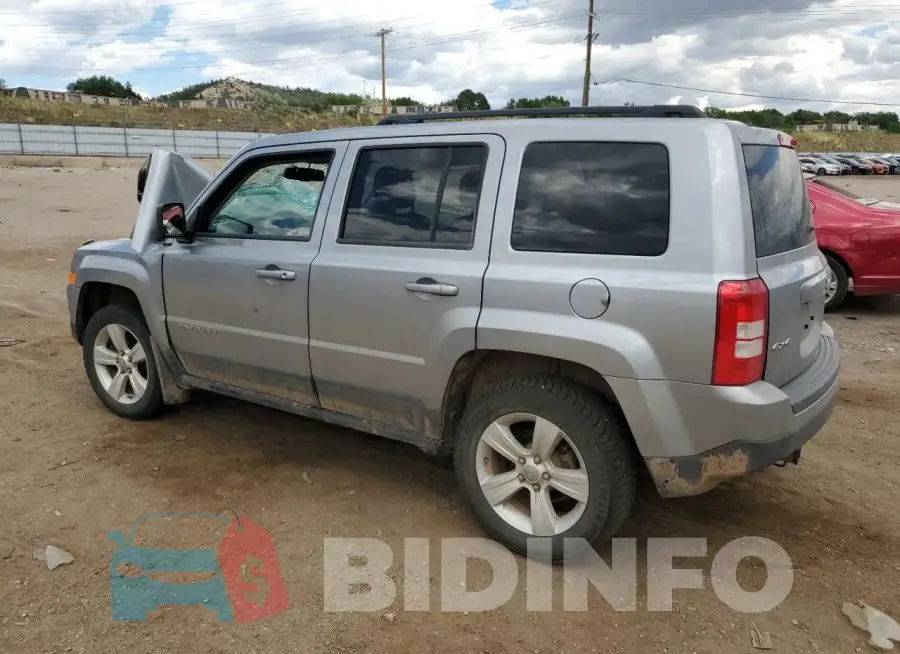 1C4NJRFB5HD128755 Photo# 2