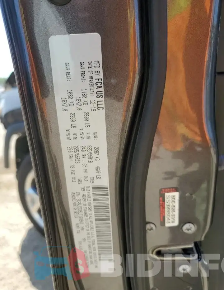 3C4NJDCB5LT160941 Photo# 13