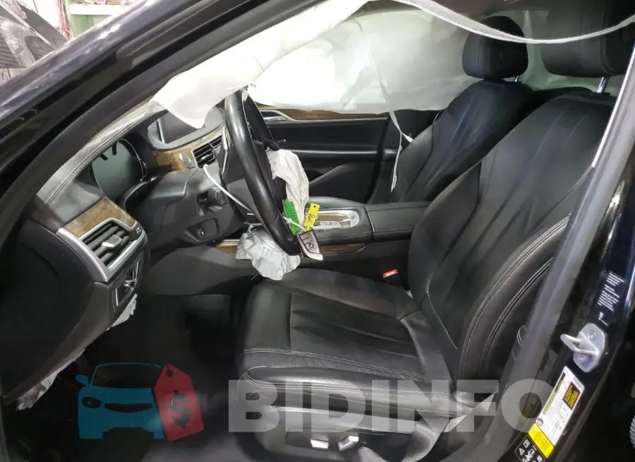 WBA7E4C50KGV28868 Photo# 7