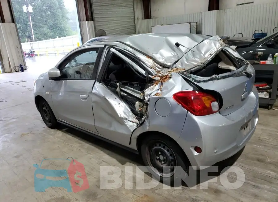 ML32A3HJ2FH048889 Photo# 2