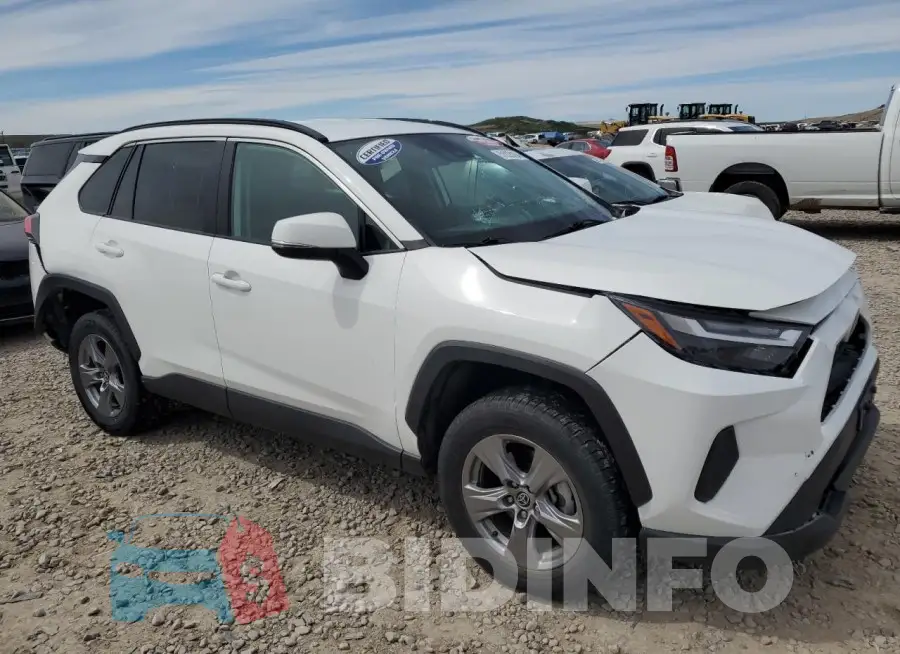 2T3P1RFV5NW285168 Photo# 4