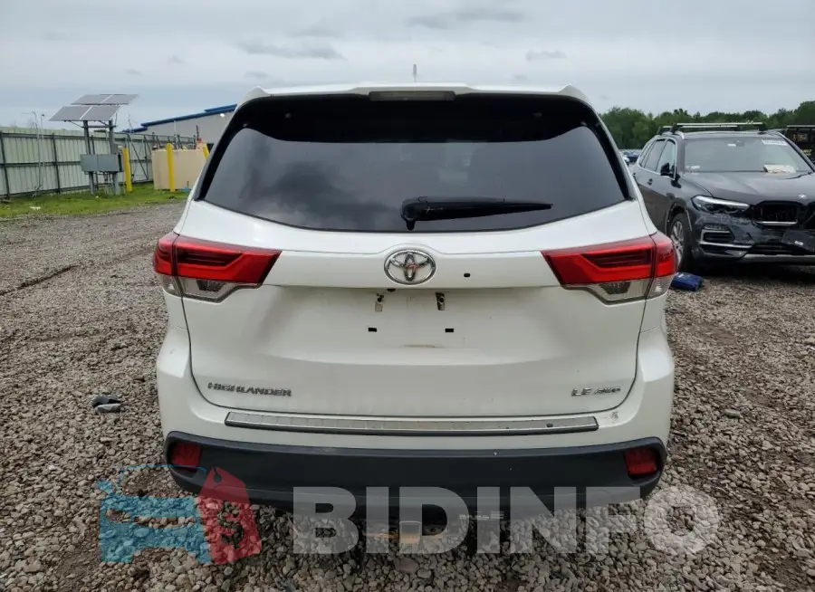 5TDBZRFH9JS875575 Photo# 6