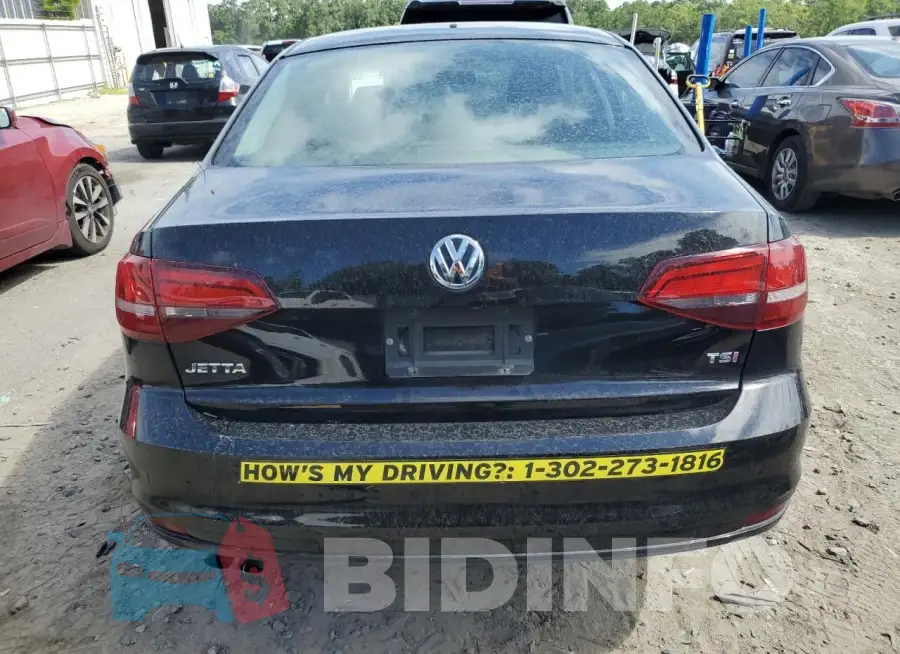 3VW167AJ0HM333789 Photo# 6