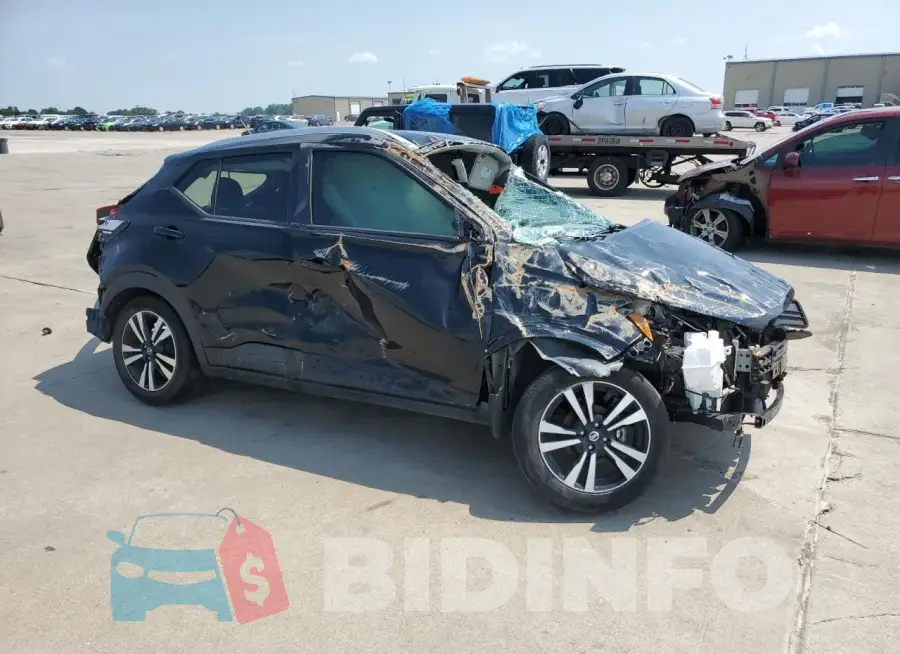 3N1CP5CU7JL517565 Photo# 4