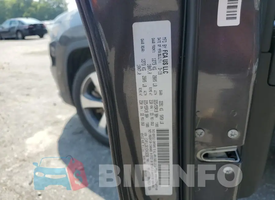 1C4PJLDB1KD416238 Photo# 13