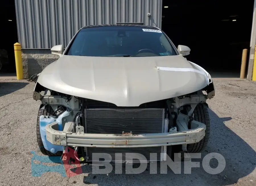 2LMTJ8LR7GBL51113 Photo# 5