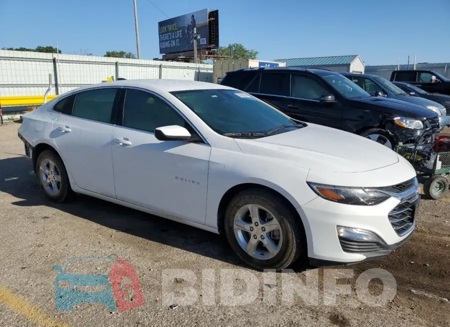 1G1ZC5ST4NF175576 Photo# 4