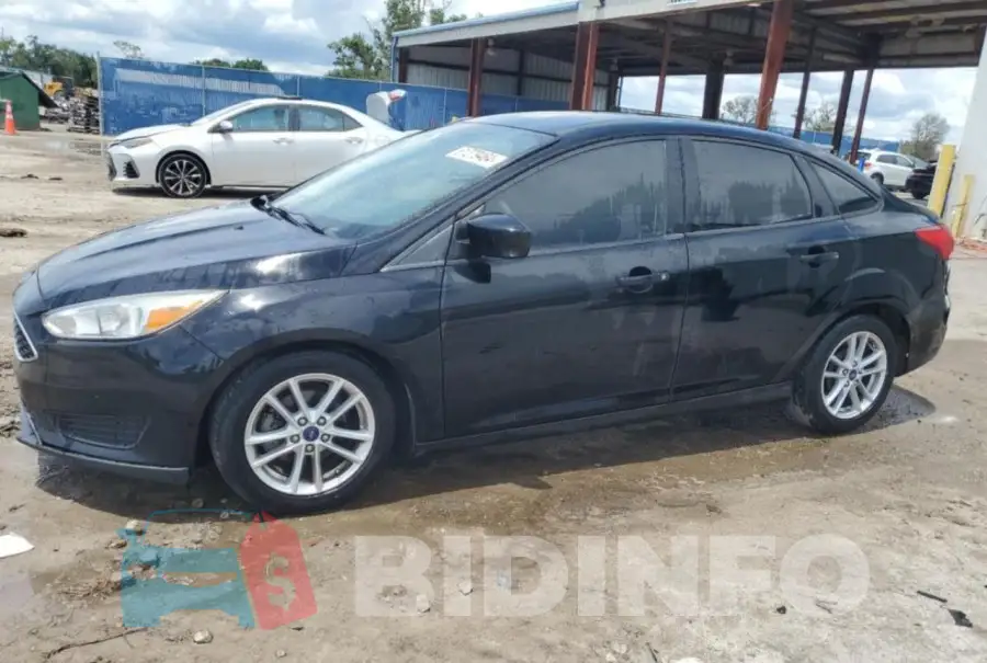 1FADP3F20JL321534 Photo# 1
