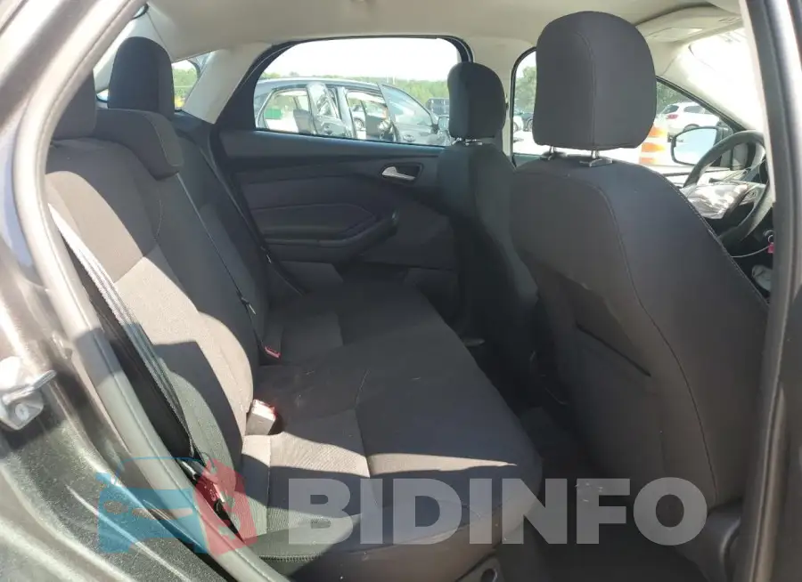 1FADP3FE2GL210647 Photo# 10