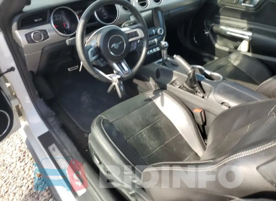 1FATP8UH1K5109747 Photo# 8