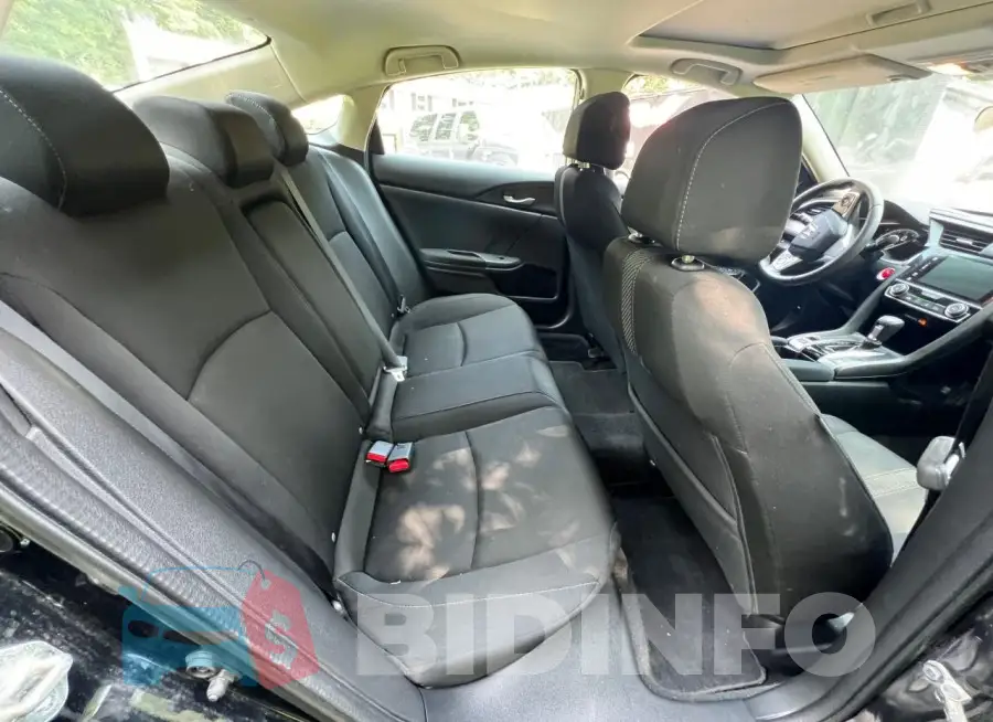19XFC2F73GE203807 Photo# 6
