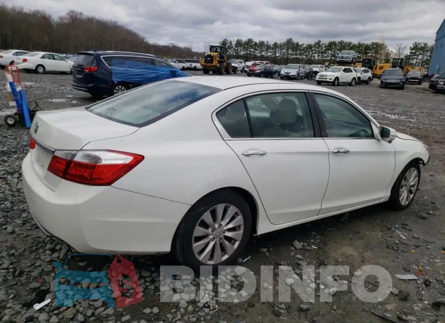 1HGCR2F87FA116747 Photo# 3