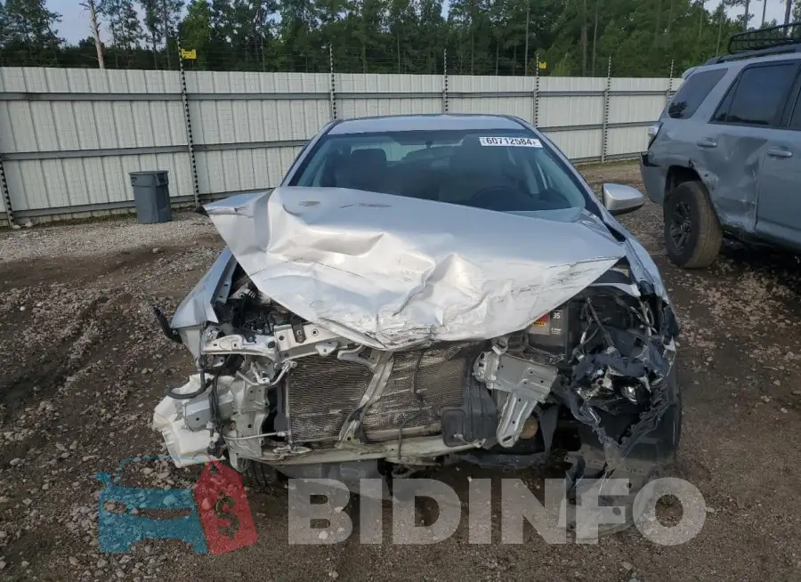 2T1BURHE8FC411470 Photo# 5