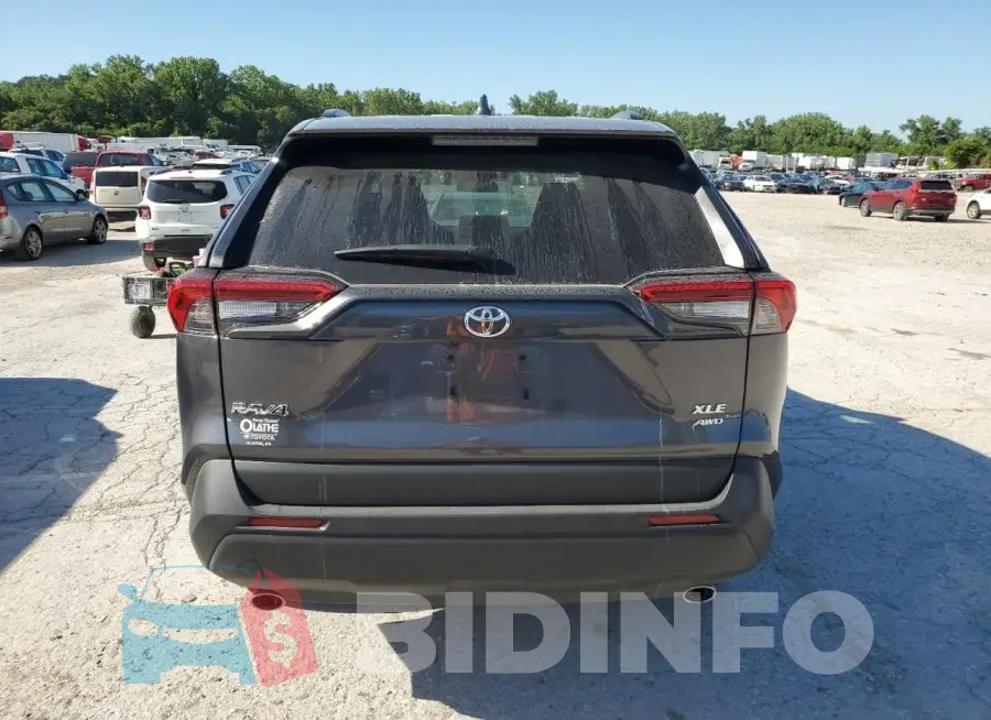 2T3A1RFV8RC398335 Photo# 6