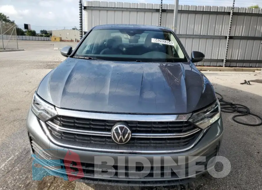 3VW5M7BU2RM023743 Photo# 5