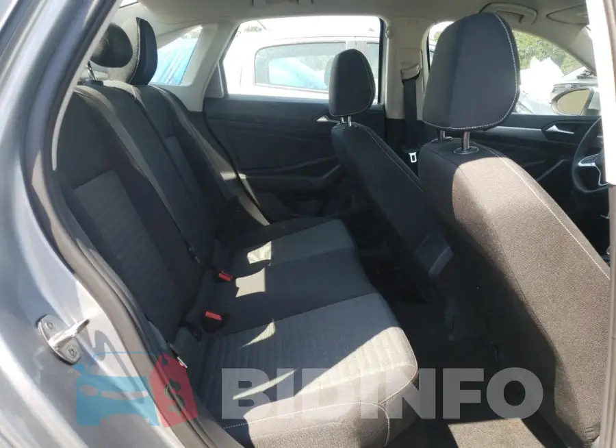 3VW5M7BU2RM072246 Photo# 10