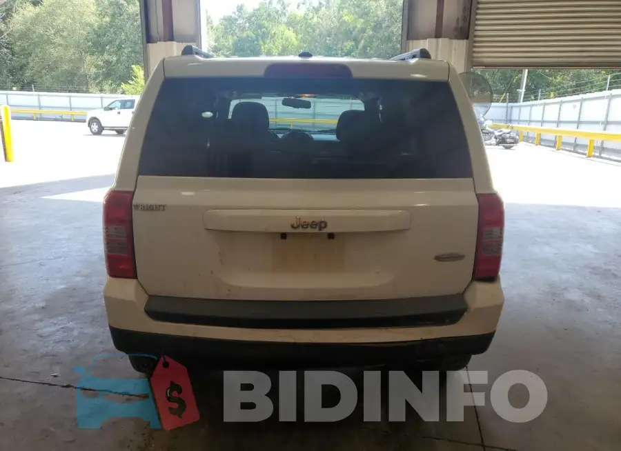 1C4NJPFB3FD178605 Photo# 6