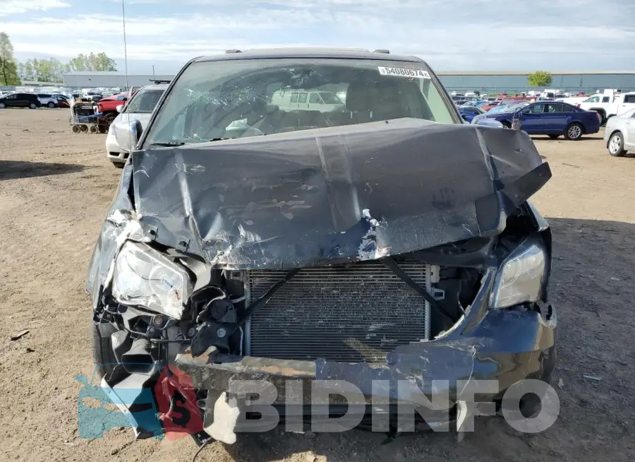 2C4RC1CG8FR714910 Photo# 5