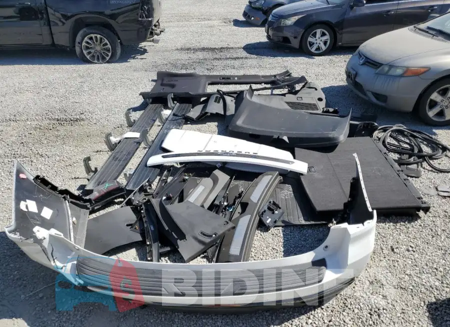 1GNSCEKD1MR379158 Photo# 13