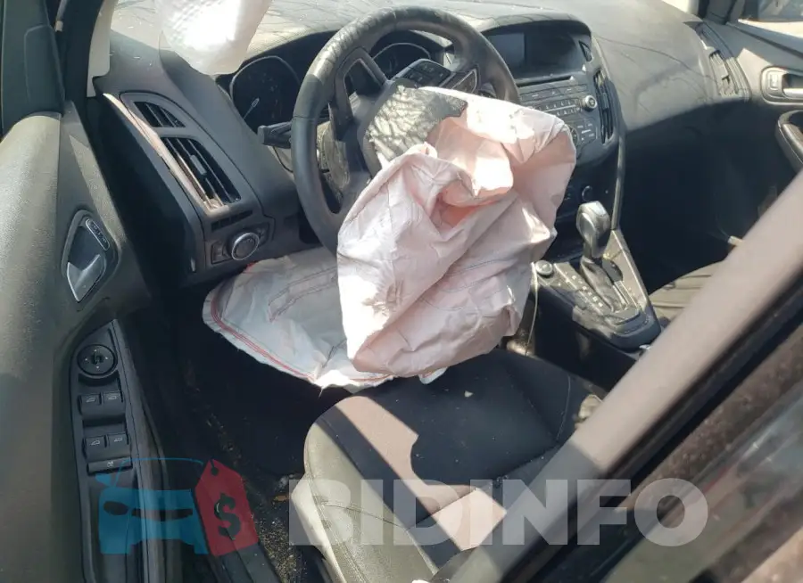 1FADP3F22GL206765 Photo# 8