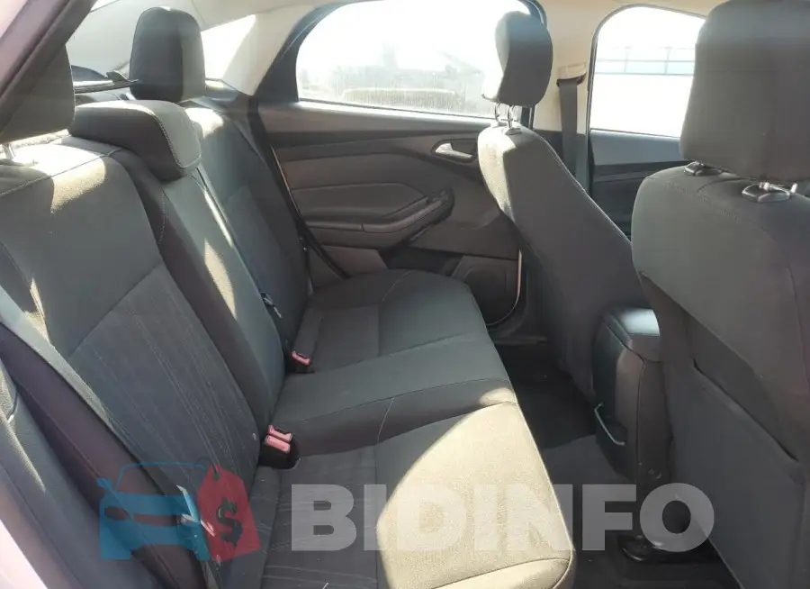 1FADP3F27FL208705 Photo# 10