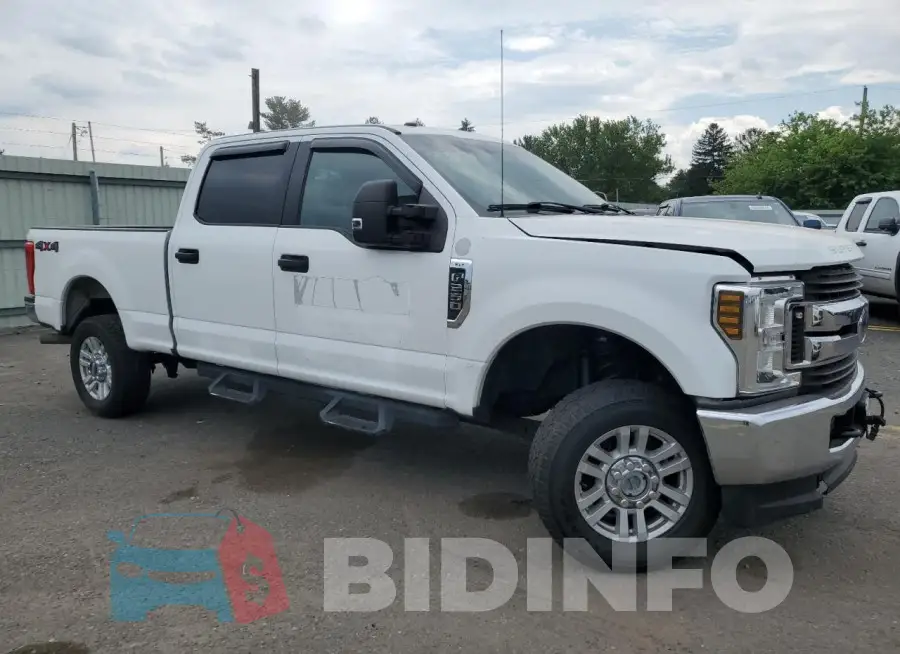 1FT7W2B65JEB83264 Photo# 4