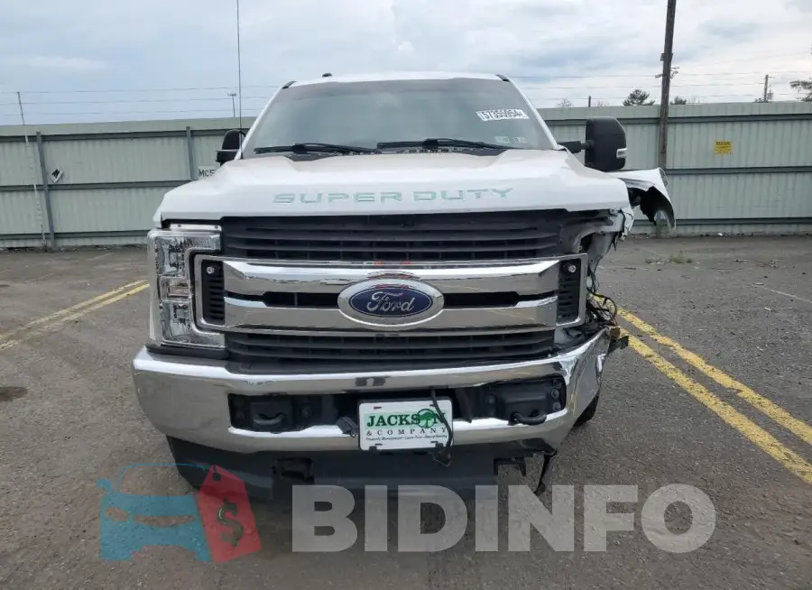 1FT7W2B65JEB83264 Photo# 5