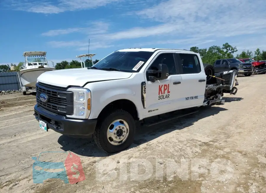 1FT8W3DT2REC47043 Photo# 1