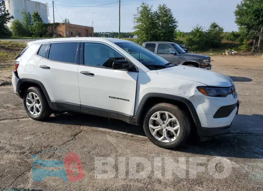 3C4NJDAN6RT135102 Photo# 4