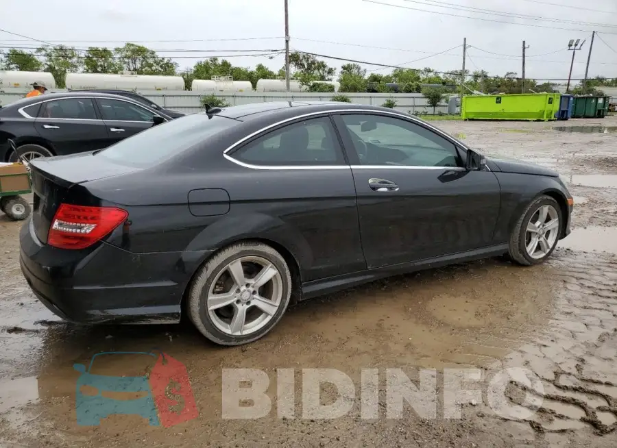 WDDGJ4HB8FG370188 Photo# 3