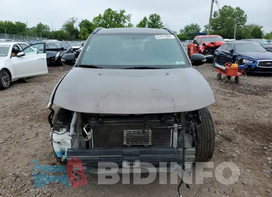 JA4AZ3A32KZ051304 Photo# 5